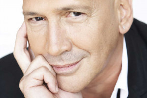 Carmen Marc Valvo to Conduct Fashion Design Master Class at Lindenwood