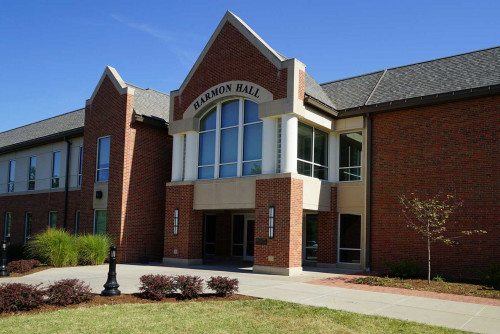 Lindenwood Business Students Manage $100,000 Portfolio