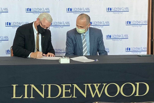 Lewis and Clark Signs Transfer Partnership with Lindenwood