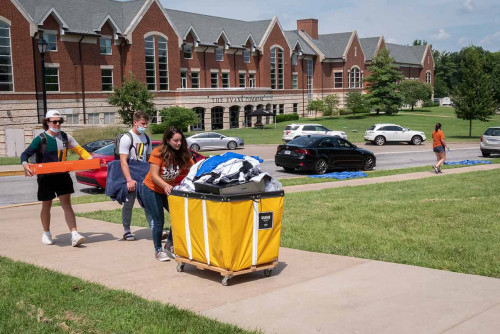Returning, First-Year, and New Student Move In 2022