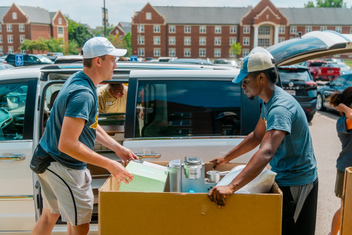 Move-In Day: Lindenwood Welcomes New Lions to Campus