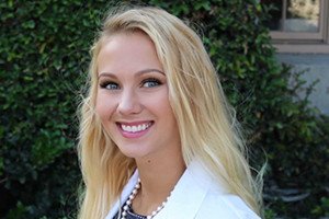 Biology Alumna Pursues Doctorate of Dental Surgery to Spread Smiles