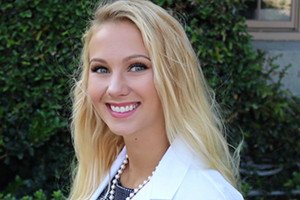 Biology Alumna Pursues Doctorate of Dental Surgery to Spread Smiles