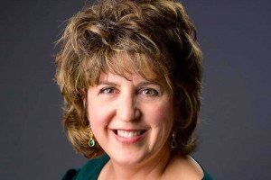 Dr. Julie Turner Wins Women’s Leadership Award